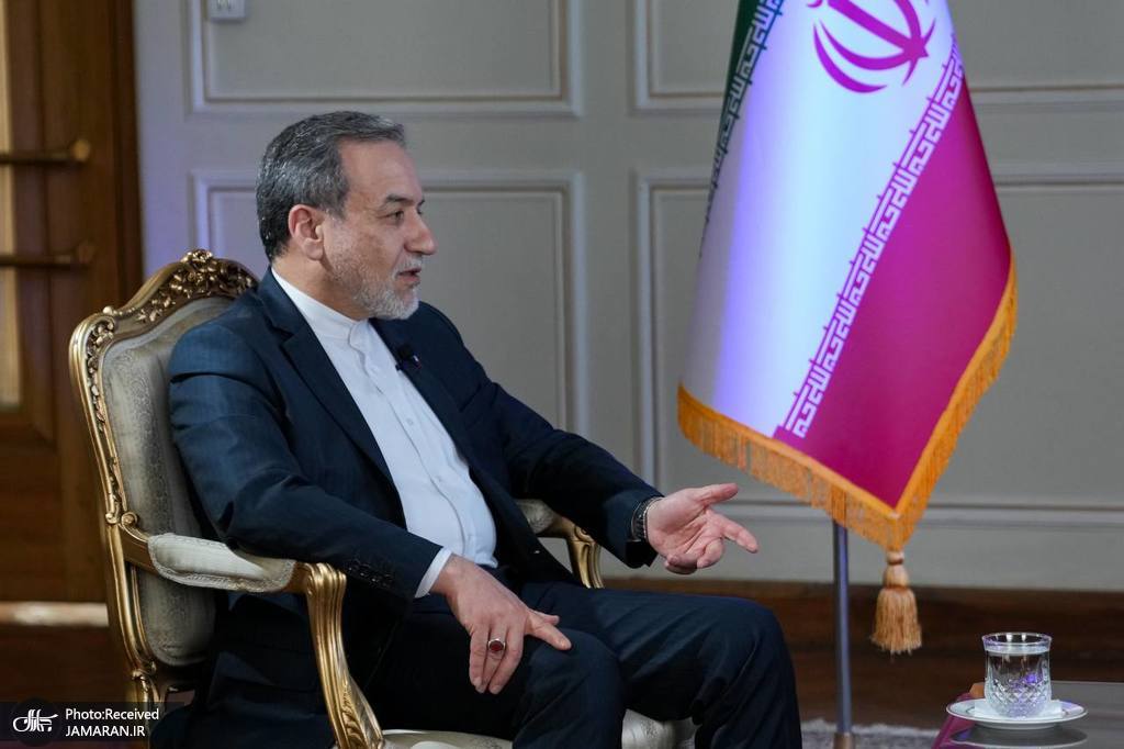 عراقچی: بمب اتم ما توانایی نه گفتن به قدرت‌هاست/ روابط ایران و آمریکا قابل مدیریت است/ اگر برای جنگ آماده نباشید، جنگ رخ می‌دهد/ غنی‌سازی حق ماست/ آمریکا برای مذاکره پیش‌شرط داشت/ دلیلی ندارد هر هزینه‌ای بپردازیم/ زمینه‌ای برای اعتماد به آمریکا وجود ندارد