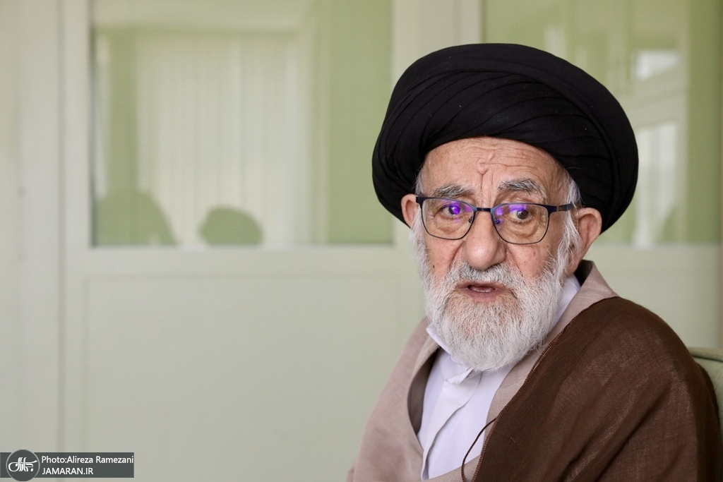 آیت الله سید جعفر شبیری زنجانی، دوست قدیمی رهبر شهید: علاقه مشترک به نواب صفوی پایه آشنایی ما شد/ آمادگی برای شهادت از سال‌های جوانی تا پایان عمر در وجود رهبر شهید دیده می‌شد/ حفظ استقلال کشور از مهم‌ترین دغدغه‌های آیت الله خامنه‌ای برای آینده ایران بود